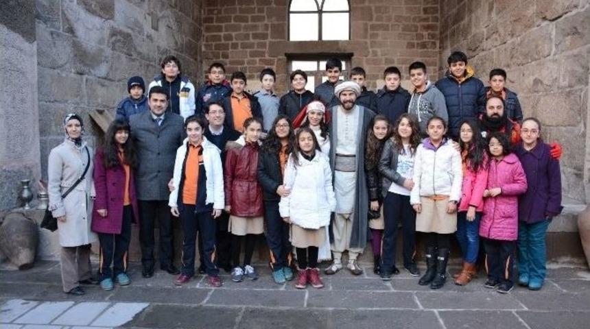 &Ouml;ğrenciler Film Setini Ziyaret Etti