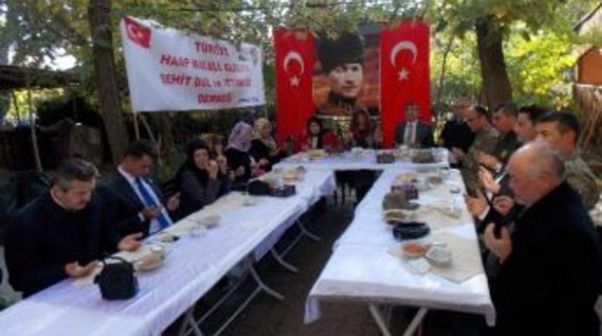 Kırıkkale&rsquo;de Şehit Ve Gazi Aileleri Aşura G&uuml;n&uuml; D&uuml;zenledi