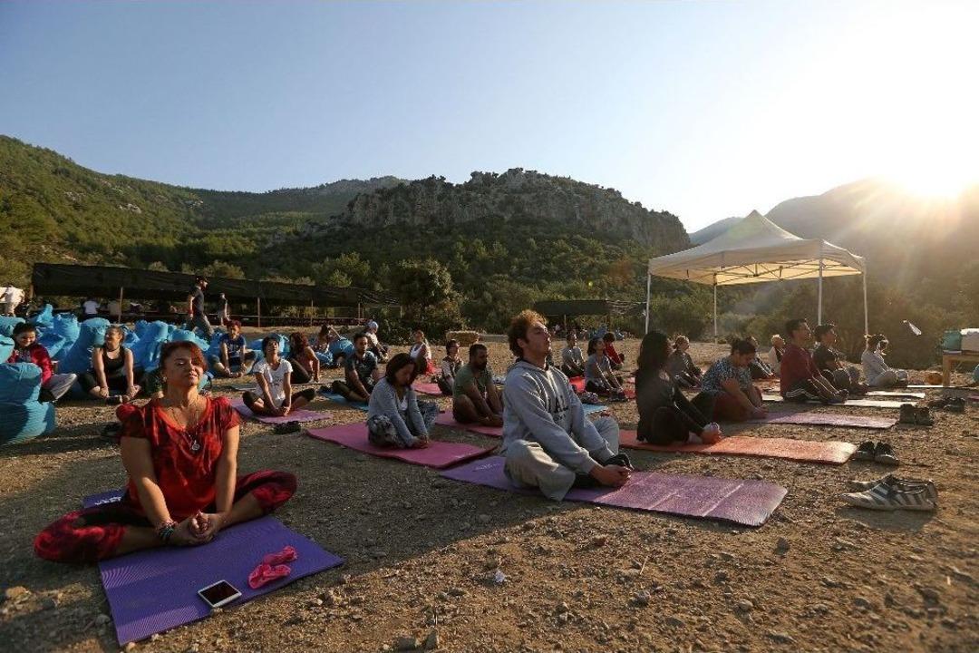 İzmir&rsquo;de Teknolojiye 48 Saat Mola