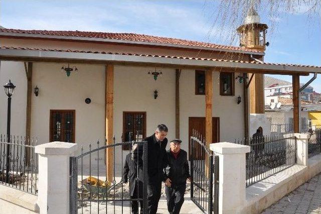 Ceyhan Camii’nin Restorasyonunda Sona Gelindi