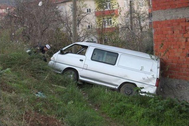 Liseli Öğrencilerin Minibüs Macerası Hastanede Son Buldu