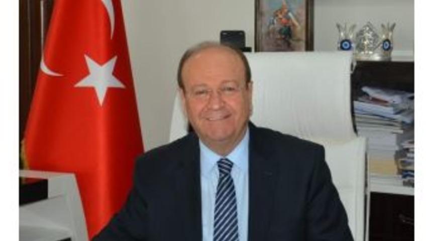 Başkan &Ouml;zakcan, İsmet İn&ouml;n&uuml;&rsquo;y&uuml; Unutmadı