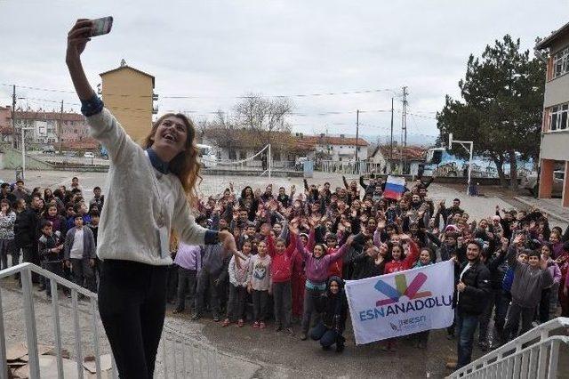 Erasmuslu Öğrenciler Seyitgazi’de Minik Öğrencilerle Buluştu