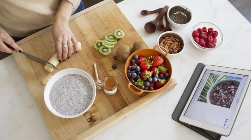 Bulaşık Makinesi Olmadan Bulaşıktan Kurtulmanın Yolları