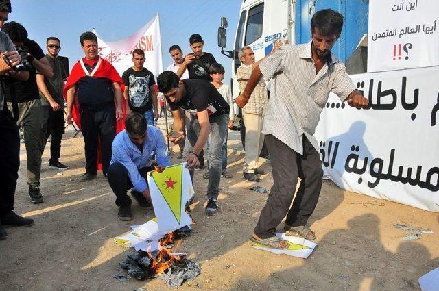 Suriyelilerden Sıfır Noktasında Ter&ouml;r &Ouml;rg&uuml;t&uuml; Pyd&rsquo;ye Tepki 2