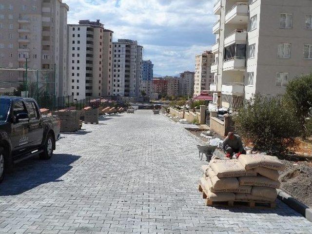 Onikişubat İl&ccedil;e Merkezi Parkeyle Kaplandı 1