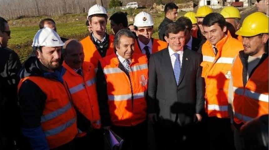 Başbakan Davutoğlu, K&ouml;pr&uuml; İnşaatının Hızlanmasını İstedi
