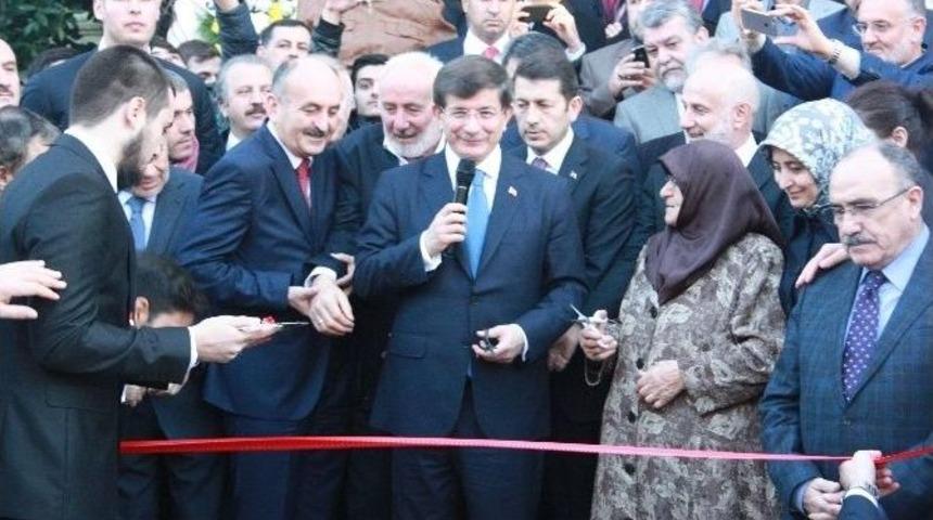 Başbakan Davutoğlu Edirne&rsquo;de İki &Ouml;ğrenci Yurdu Birden A&ccedil;tı