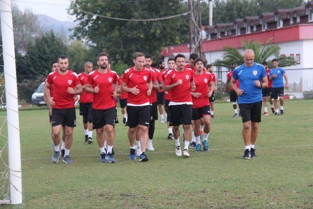 Samsunspor, Alpay Özalan İle Devam Kararı Aldı