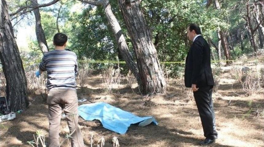 Kemer&rsquo;de Kaybolan Gen&ccedil; Y&uuml;r&uuml;y&uuml;ş&ccedil;&uuml;ler Tarafından &Ouml;l&uuml; Bulundu