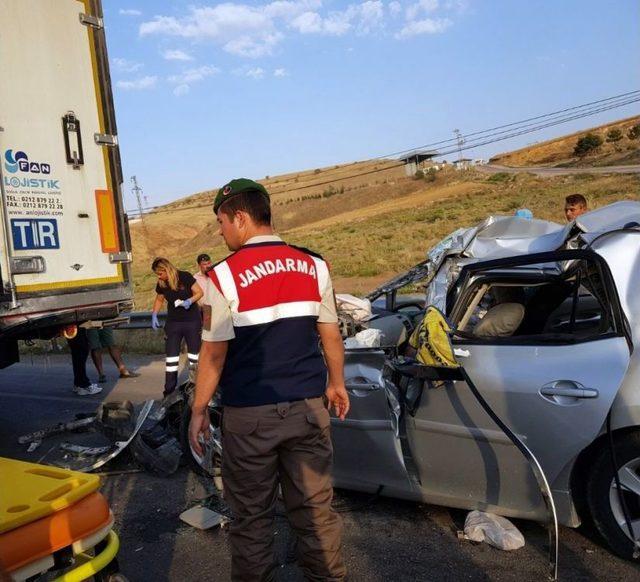 Afyonkarahisar&rsquo;da Trafik Kazası: 2 &Ouml;l&uuml;, 2 Yaralı 1