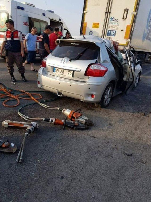Afyonkarahisar&rsquo;da Trafik Kazası: 2 &Ouml;l&uuml;, 2 Yaralı 2