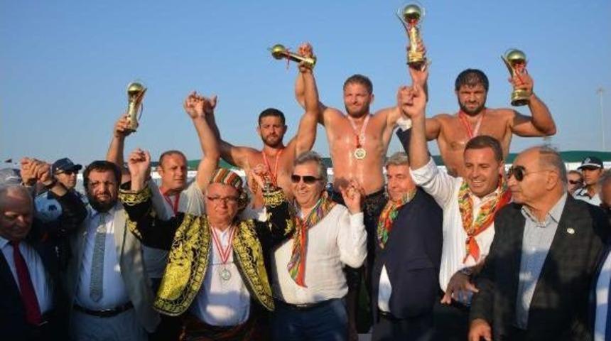 Bandırma'da Yağlı G&uuml;reş Festivali Yapıldı