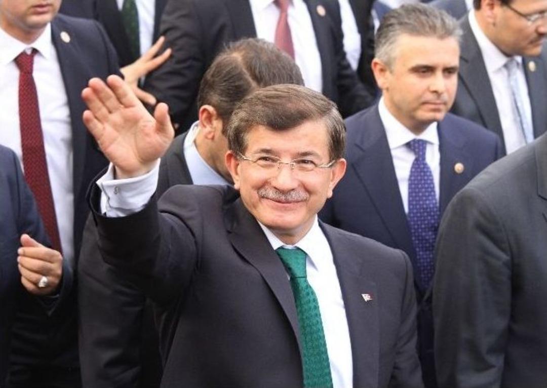 Ulucami&rsquo;de Davutoğlu İzdihamı