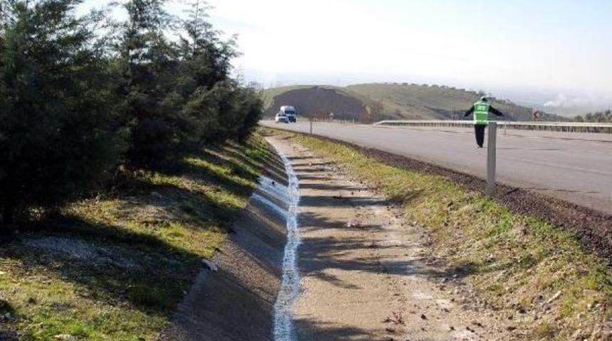 Bitkisel Yağ Yüklü Tanker Şarampole Devrildi