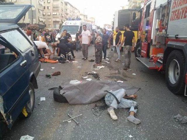 Kadıköy'de Otomobil Belediye Otobüsünün Altına Girdi Ölü Ve Yaralılar Var (1)