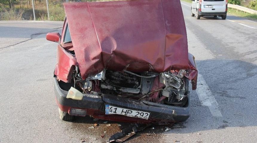 Kaza Yapan Trakt&ouml;r S&uuml;r&uuml;c&uuml;s&uuml; Baygın Halde 300 Metre İlerledi