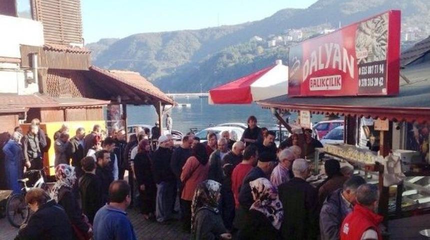 Amasra&rsquo;da &Ccedil;inekop İzdihamı Yaşandı