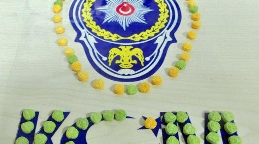 Afyonkarahisar&rsquo;da Zehir Tacirlerine Operasyon: 41 G&ouml;zaltı