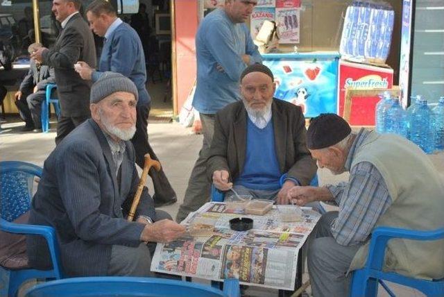 Müftülük Aşure Dağıttı