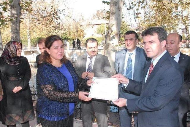 &Uuml;roloji Eğitimini Bitirip Sertifika Aldılar 3