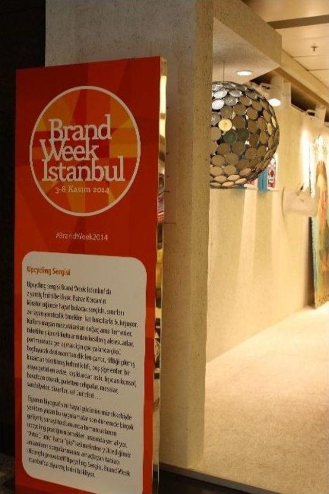 Öğrencilerin Uçakları Brandweek İleri Dönüşüm Sergisinde