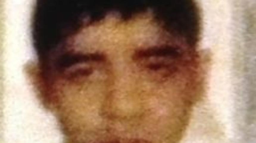 Kadık&ouml;y'de Otomobil Belediye Otob&uuml;s&uuml;n&uuml;n Altına Girdi; 1 &Ouml;l&uuml; 3 Yaralı (3)