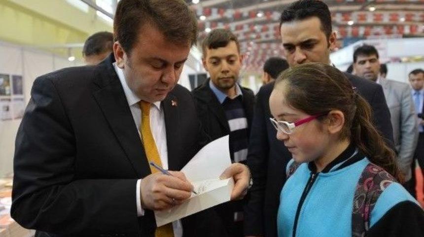 Kahramanmaraş&rsquo;ta Kitap Ve K&uuml;lt&uuml;r Fuarı Ger&ccedil;ekleştirildi