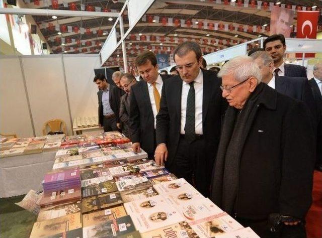 Kahramanmaraş’ta Kitap Ve Kültür Fuarı Gerçekleştirildi