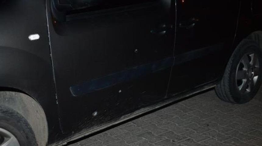 Uyuşturucu Satıcısı Uygulama Yapan Polislere Ateş Etti