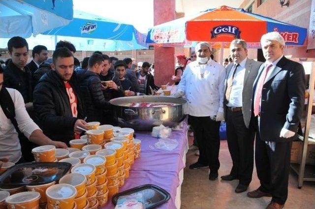 Om&uuml;&rsquo;de Aşure G&uuml;n&uuml; 1