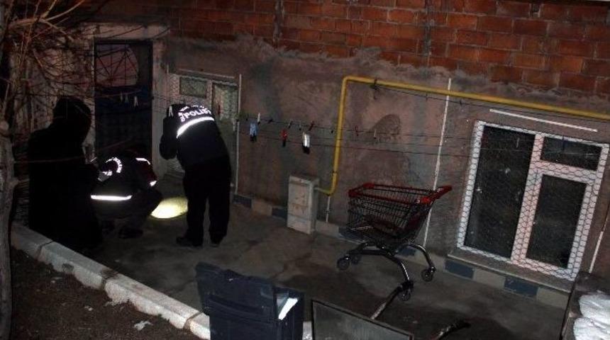 Gece Yarısı Evi Kurşunladılar