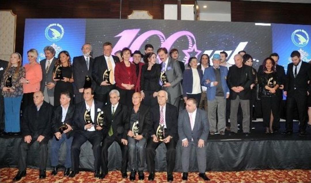 Yeşil&ccedil;am Oyuncularını Duygulandıran Gece