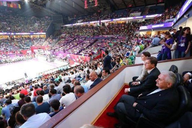 Başbakan Binali Yıldırım Slovenya Estonya Sırbistan Başbakanlarıyla Basket Finalini Izledi