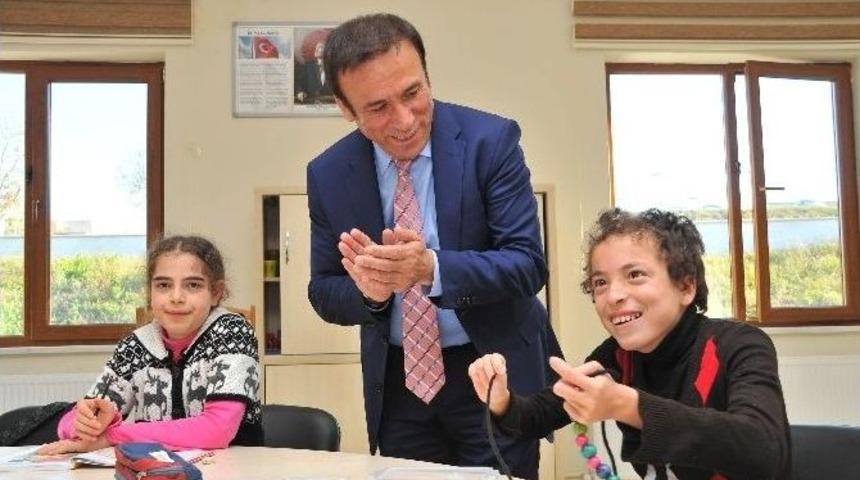 Gen&ccedil;&rsquo;ten Otistik &Ccedil;ocuklara Ziyaret