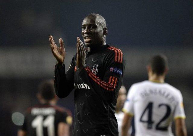 Demba Ba Türkiye’de Mutlu