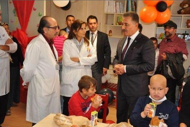 Başkan Tuna, L&ouml;semili &Ccedil;ocuklarla Bir Araya Geldi 1