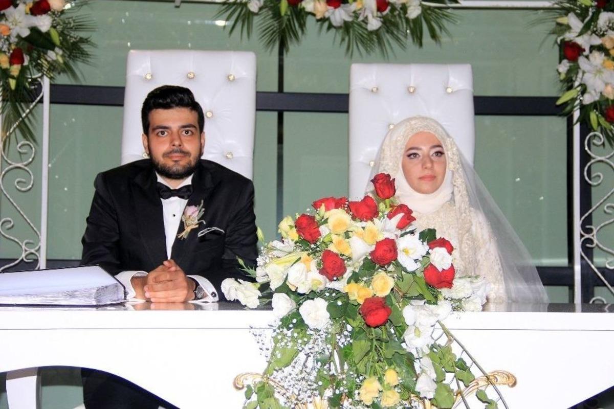 Trabzon B&uuml;y&uuml;kşehir Belediye Başkanı G&uuml;mr&uuml;k&ccedil;&uuml;oğlu&rsquo;nun Mutlu G&uuml;n&uuml;