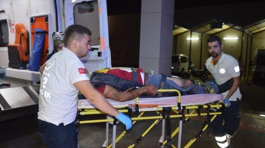 Motosikletler Kafa Kafaya &Ccedil;arpıştı: 3 Ağır Yaralı