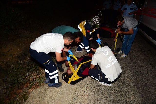 Motosikletler Kafa Kafaya &Ccedil;arpıştı: 3 Ağır Yaralı 1