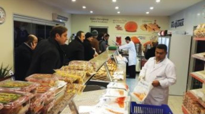 Halk Ekmek&rsquo;ten &Uuml;&ccedil;&uuml;nc&uuml; Satış Mağazası