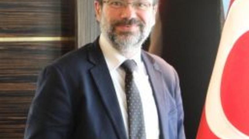 Prof. Dr. Kaan &Ouml;kten: &ldquo;t&uuml;rk&ccedil;e İle Bilim De Felsefe De Yapılır&rdquo;