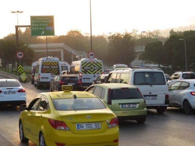 Okullar Açıldı Servisler  Trafiğe Çıktı