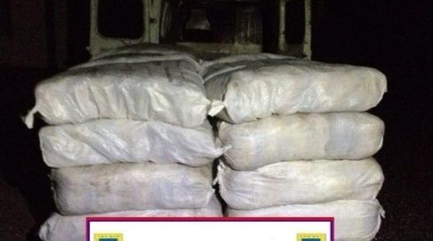 Hakkari&rsquo;de 2 Ton 700 Kilo Ka&ccedil;a &Ccedil;ay Ele Ge&ccedil;irildi