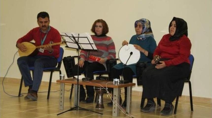 Siirt&rsquo;te Ruh Hastalarına M&uuml;zikle Terapi Eğitimi Veriliyor