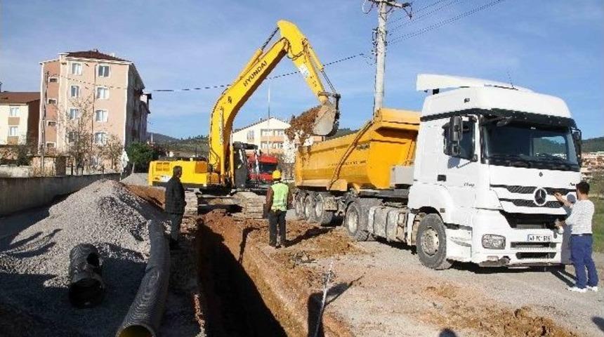 İsu, &Uuml;&ccedil; İl&ccedil;ede 43,5 Kilometre Altyapı Yenileyecek