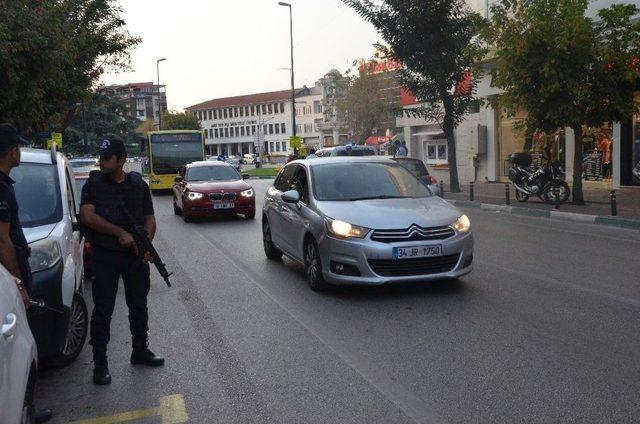 Elektrik Trafosu Üzerindeki Şüpheli Çanta Paniğe Neden Oldu