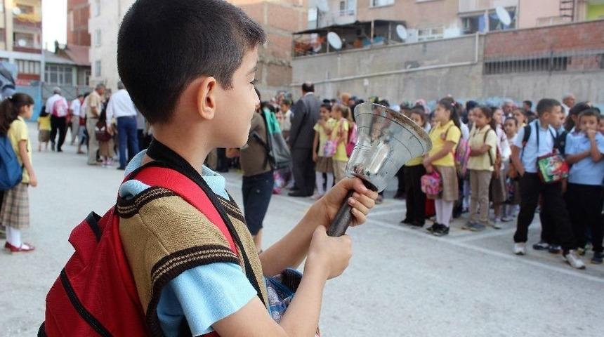 Elazığ&rsquo;da 125 Bin &Ouml;ğrenci Ders Başı Yaptı