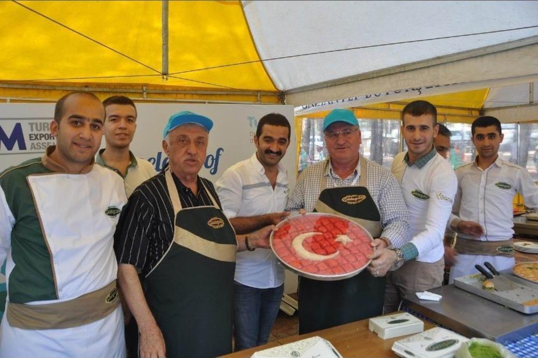 B&uuml;y&uuml;kel&ccedil;ilerin Kebap Keyfi