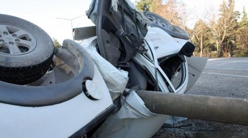 Buz Tutan Yol Kazaya Neden Oldu